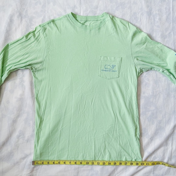 Vineyard Vines Whale Long Sleeve (Size: S) - Picture 10 of 13